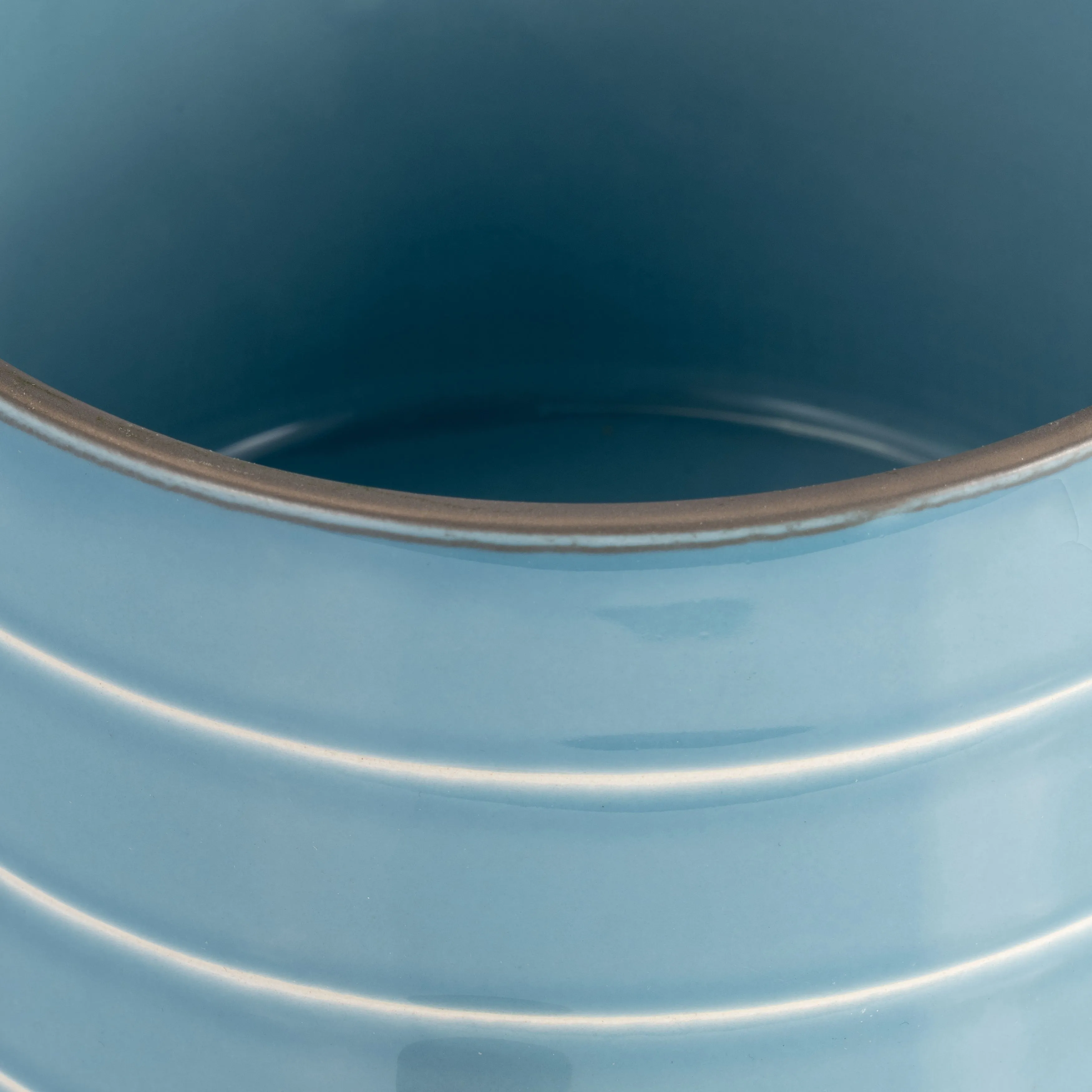 6" STRIPED PLANTER W/ WOOD STAND, SKYBLUE