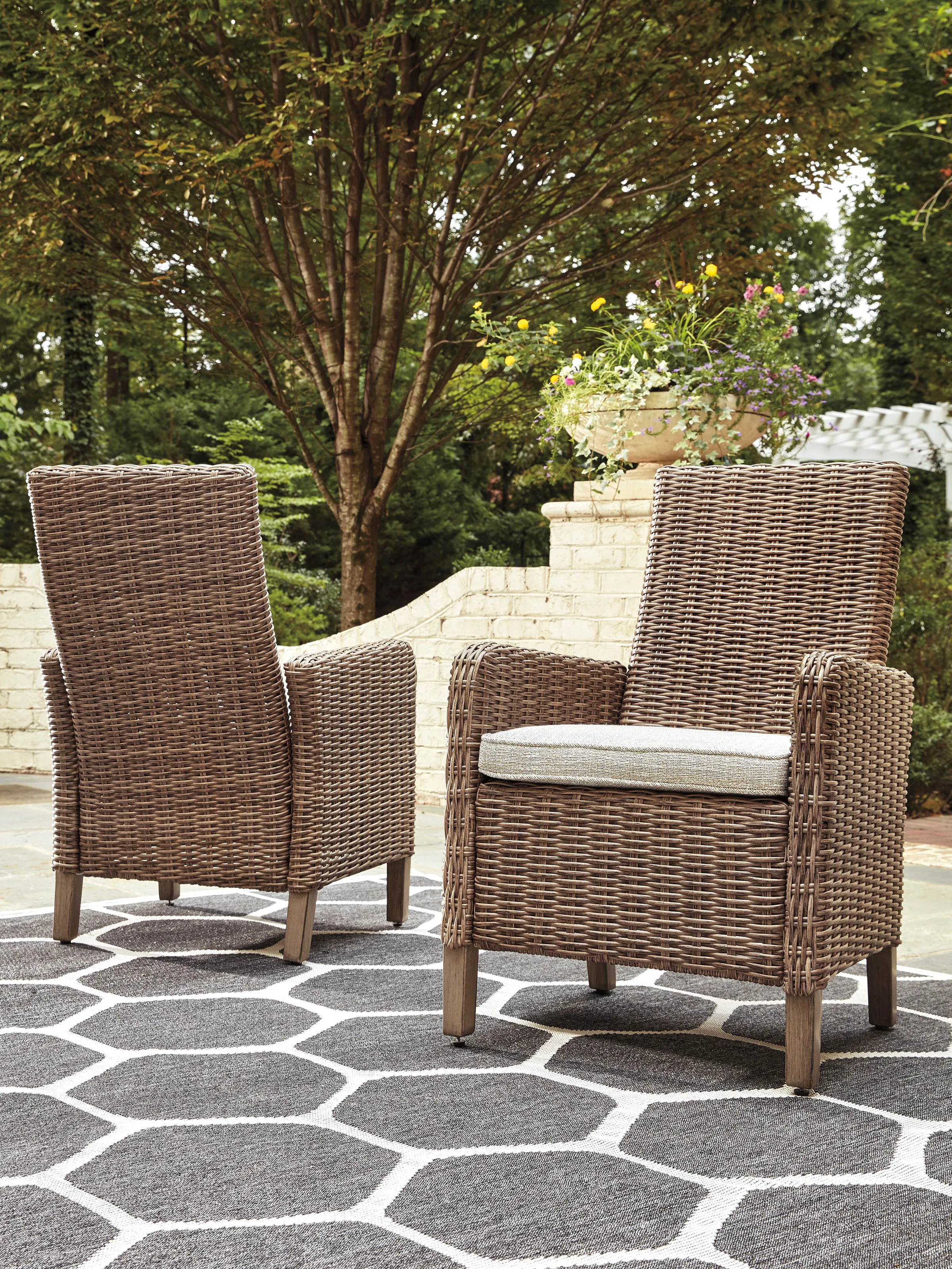 Beachcroft outdoor Dining Set