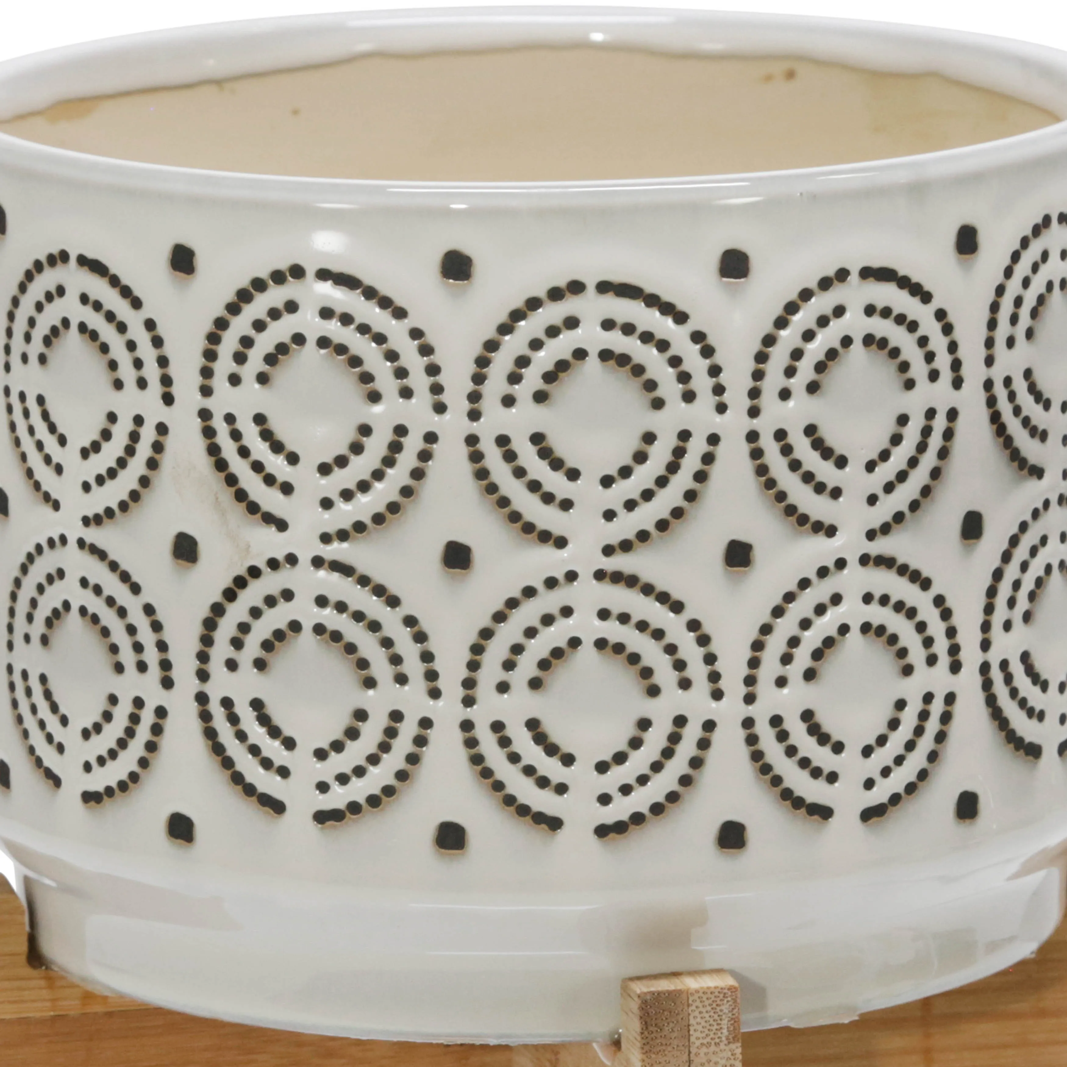 CERAMIC 7" SWIRL PLANTER ON STAND, IVORY