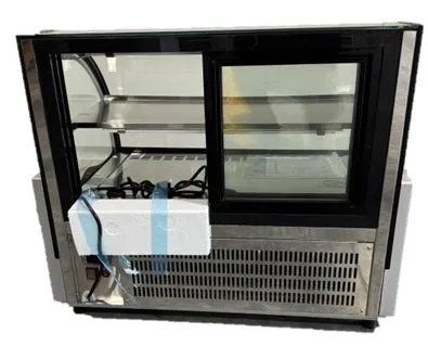 Chef AAA WTCH-120 47"W Curved Glass Countertop Heated Display Case