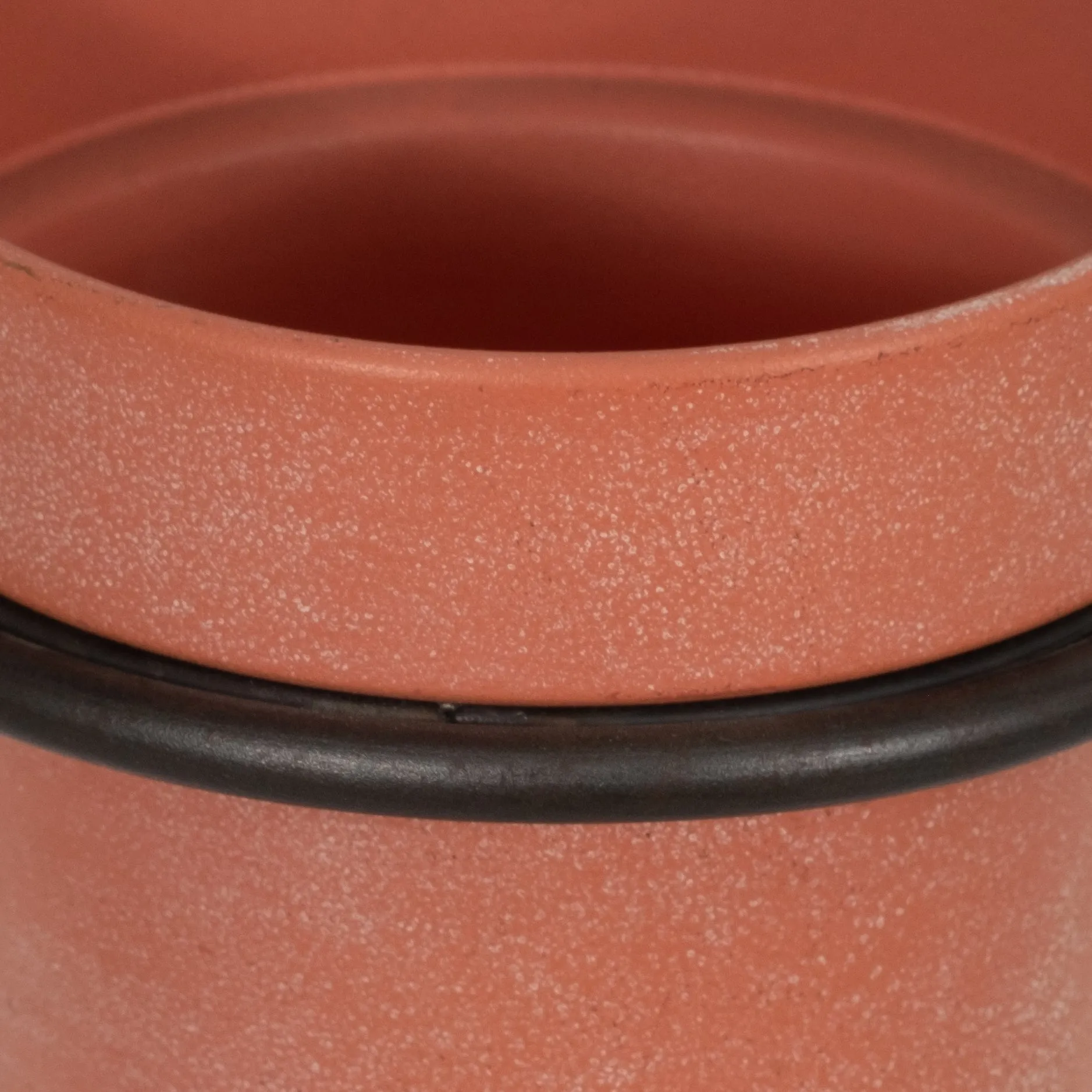 METAL, 11"H WALL PLANTER, BLACK/TERRACOTTA