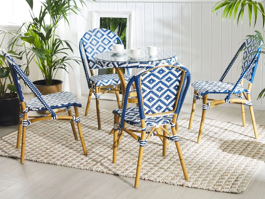 Outdoor Seating Set for 4 People from Miden Home OS-Rt-129