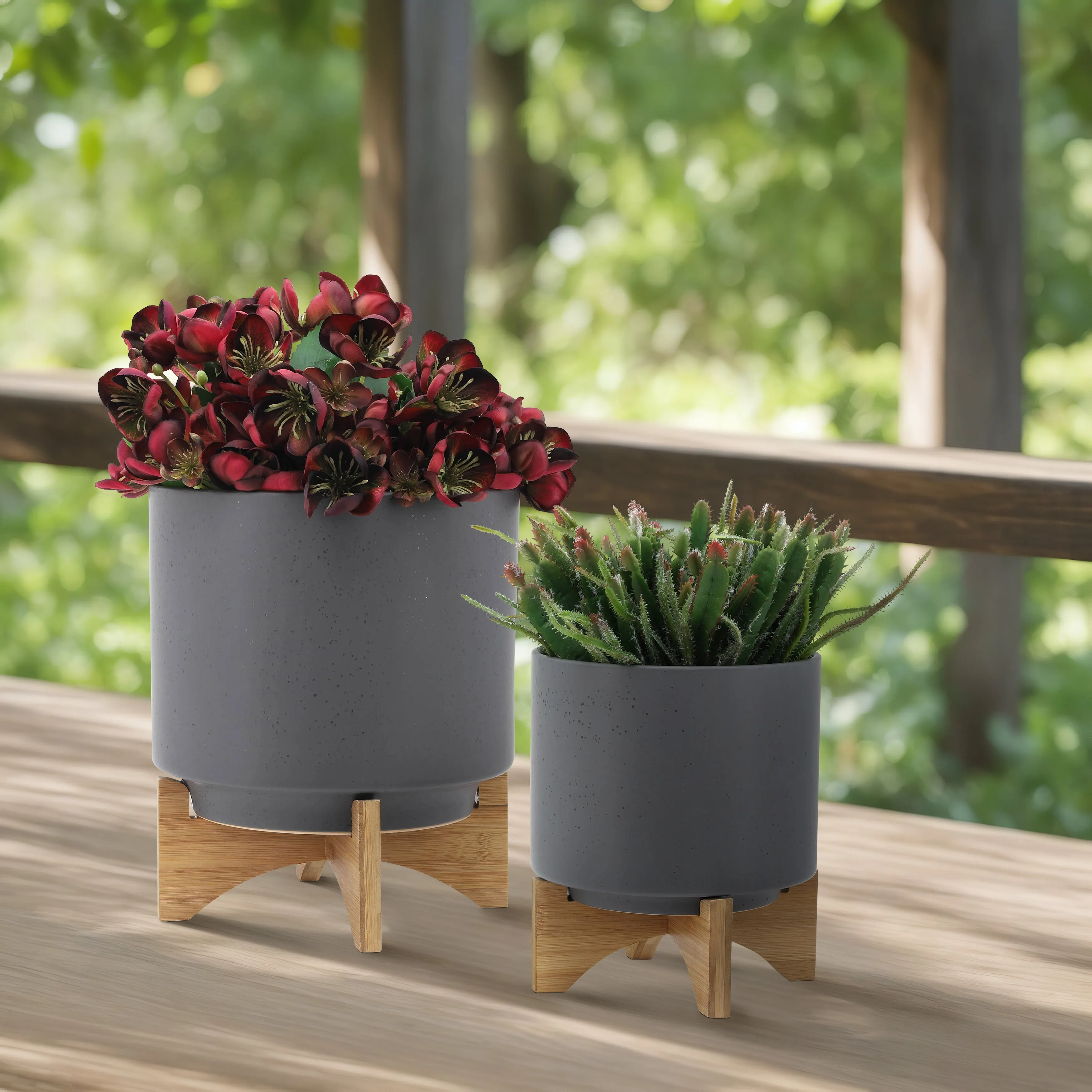 S/2 8/10" PLANTER W/ WOOD STAND, MATTE GRAY