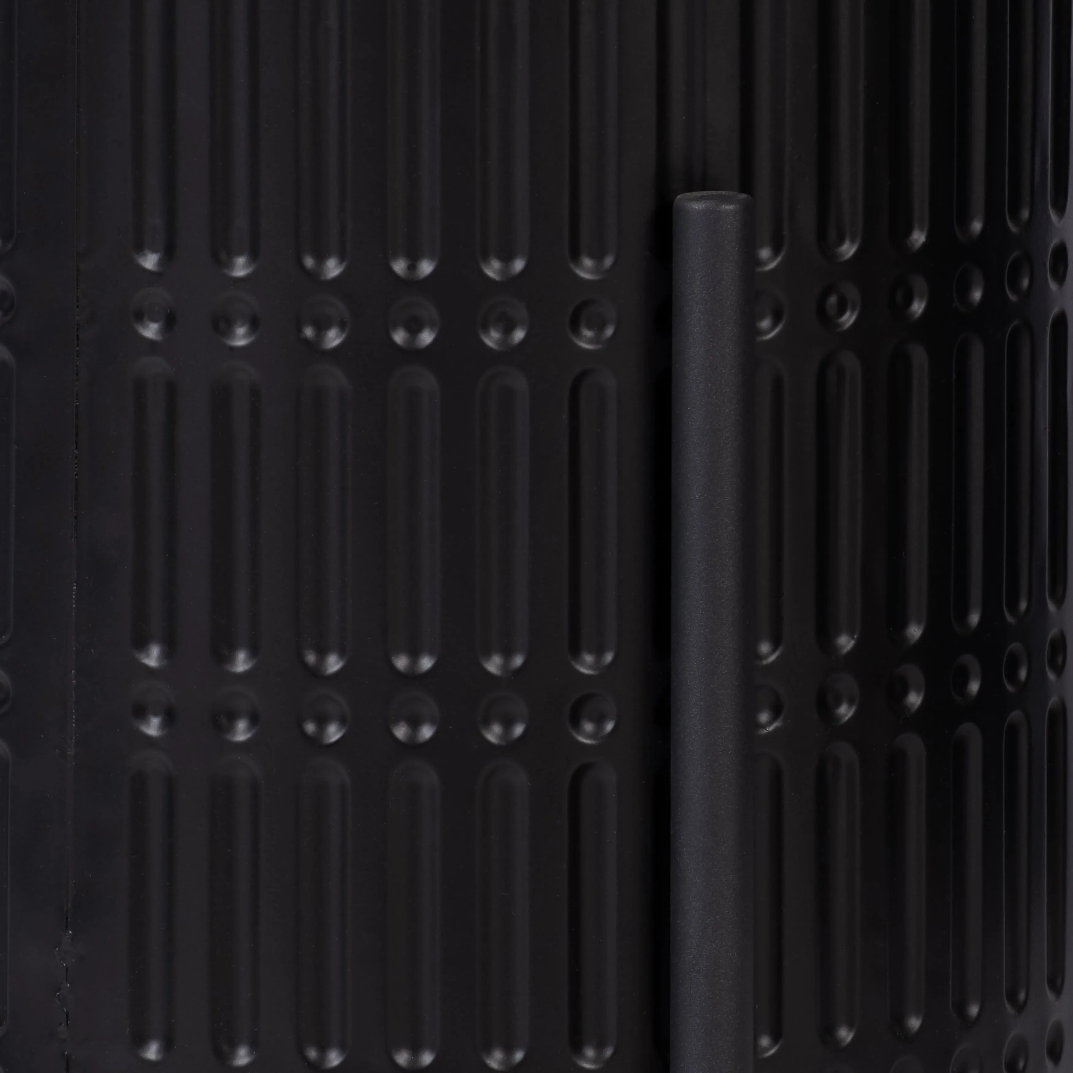 S/2 RIDGED PLANTERS IN METAL STAND, BLACK